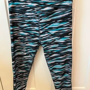 UnderArmour size small compression leggings